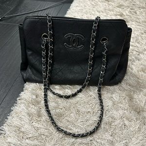 Chanel tote